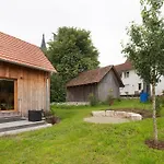 Tinyhaus Am Bussen Дом отдыха Unlingen